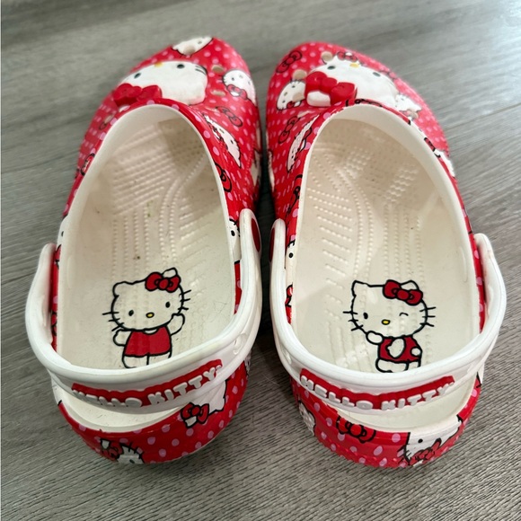 Hello Kitty Crocs - Picture 3 of 3